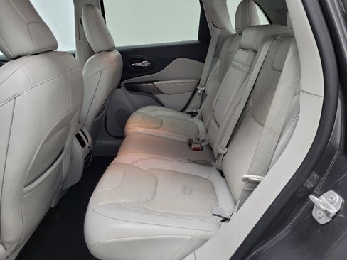 Used 2019 Jeep Cherokee Limited w/ Luxury Group image 18