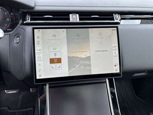 New 2026 Land Rover Range Rover Velar Dynamic SE image 25