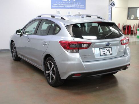 Used 2022 Subaru Impreza 2.0i Premium image 8