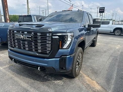 Certified 2026 GMC Sierra 2500 Denali Ultimate w/ Max Trailering Package AWD/4WD image 4