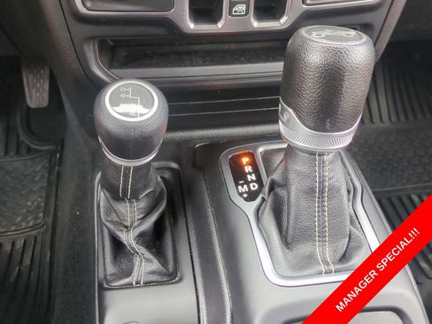 Certified 2019 Jeep Wrangler Unlimited Sahara AWD/4WD image 62