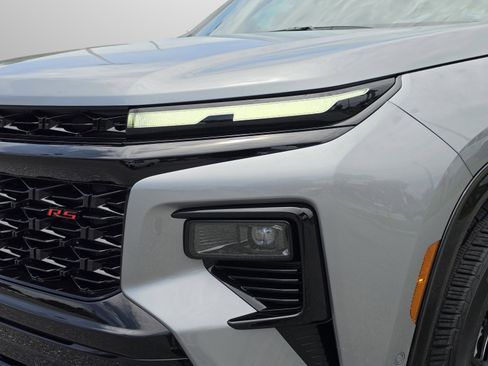 New 2026 Chevrolet Traverse RS w/ LPO, Floor Liner Package FWD image 40