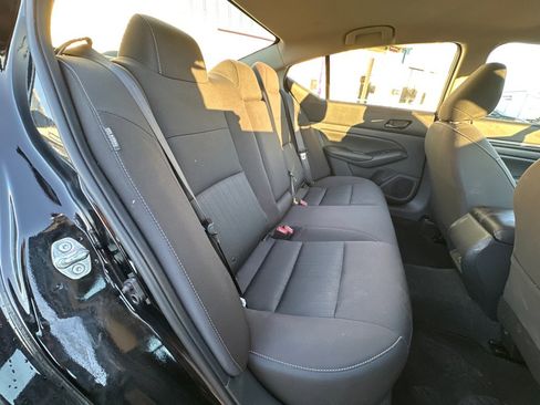 Used 2025 Nissan Altima 2.5 SV image 15