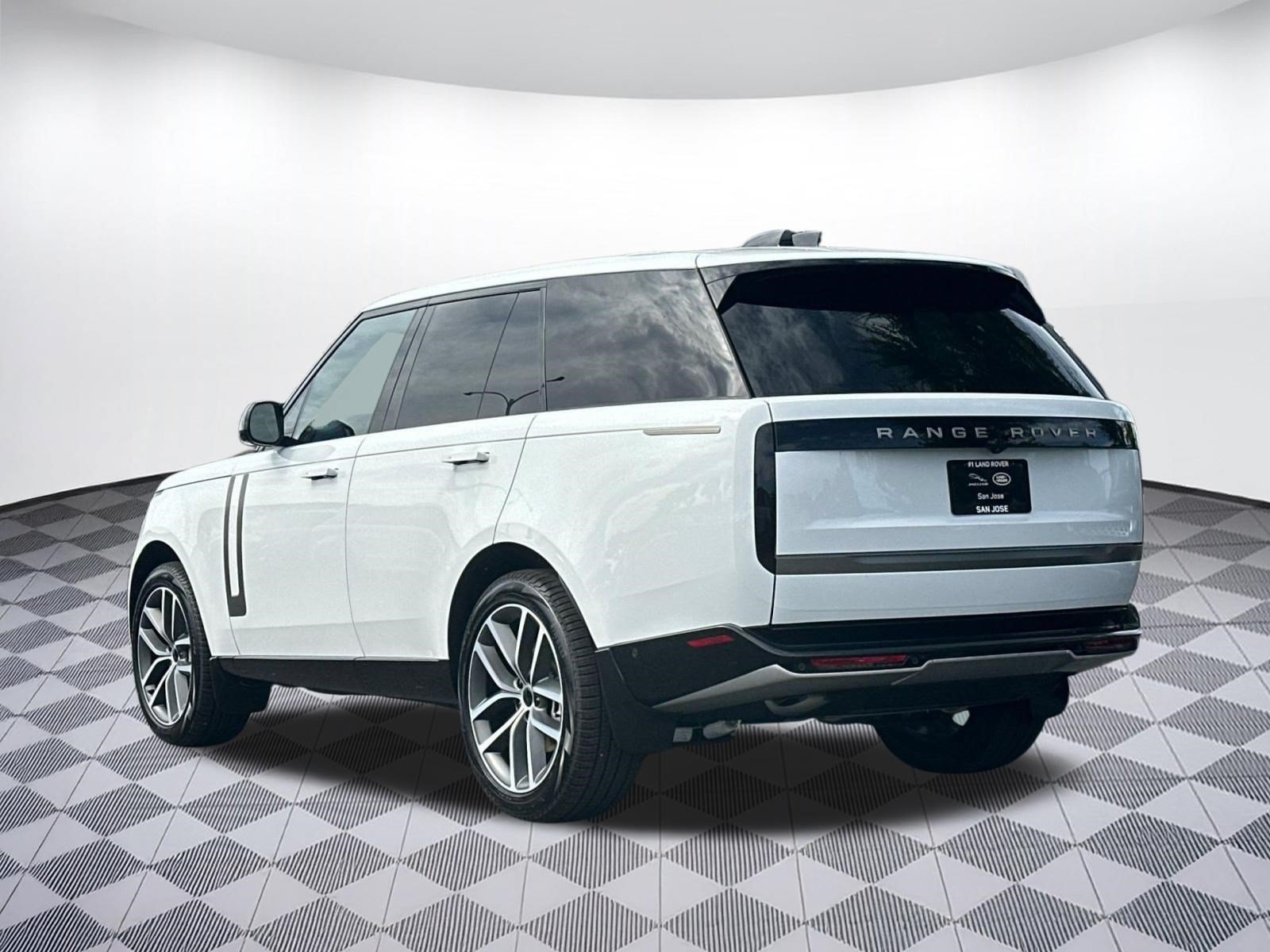 New 2026 Land Rover Range Rover SE AWD/4WD image 3