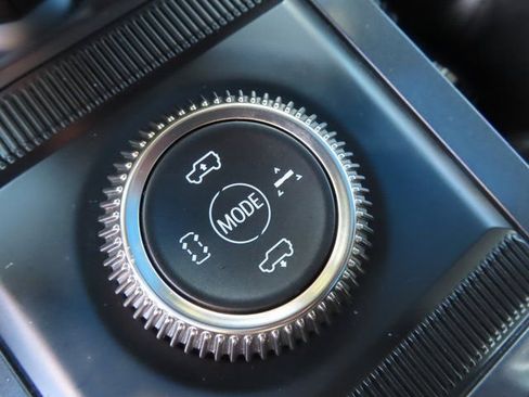 Used 2024 GMC Hummer EV 3X w/ LPO, Illumination Package image 40