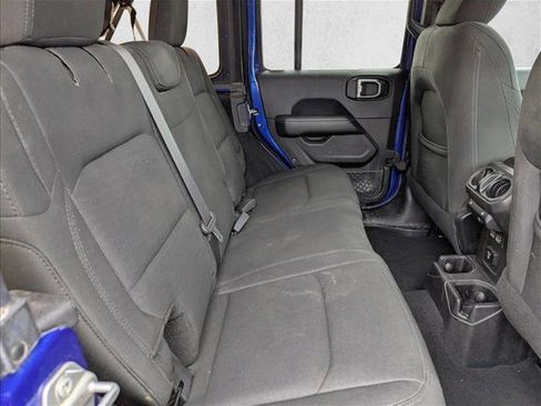 Used 2018 Jeep Wrangler Unlimited Sahara image 28