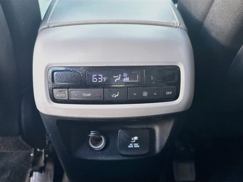 Used 2022 Hyundai Palisade SEL w/ Convenience Package FWD image 18