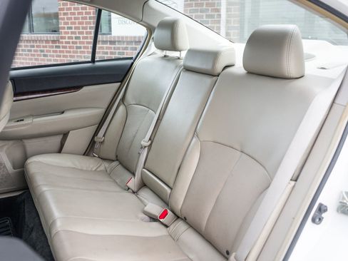 Used 2014 Subaru Legacy 2.5i Limited image 23