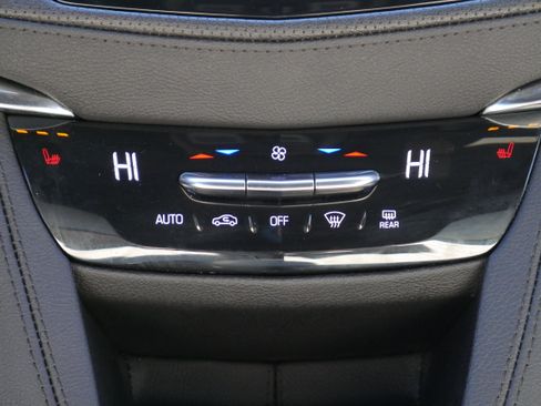 Certified 2022 Cadillac XT5 Sportv w/ Technology Package image 19