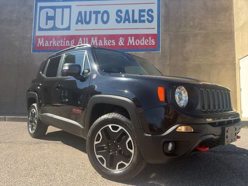 Used 2017 Jeep Renegade Trailhawk AWD/4WD image 15