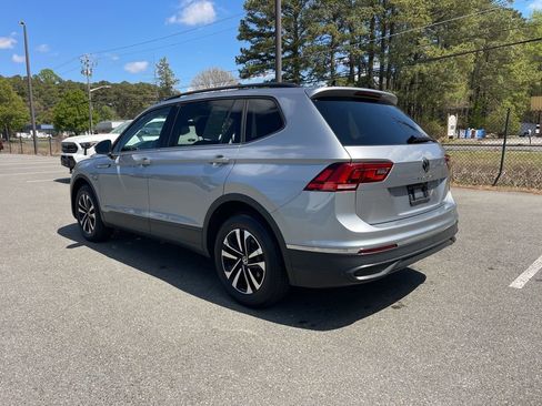 Used 2024 Volkswagen Tiguan S image 7