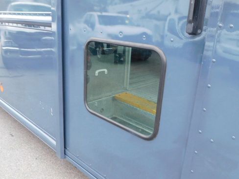 Used 2019 Ford E-450 and Econoline 450 Super Duty image 10