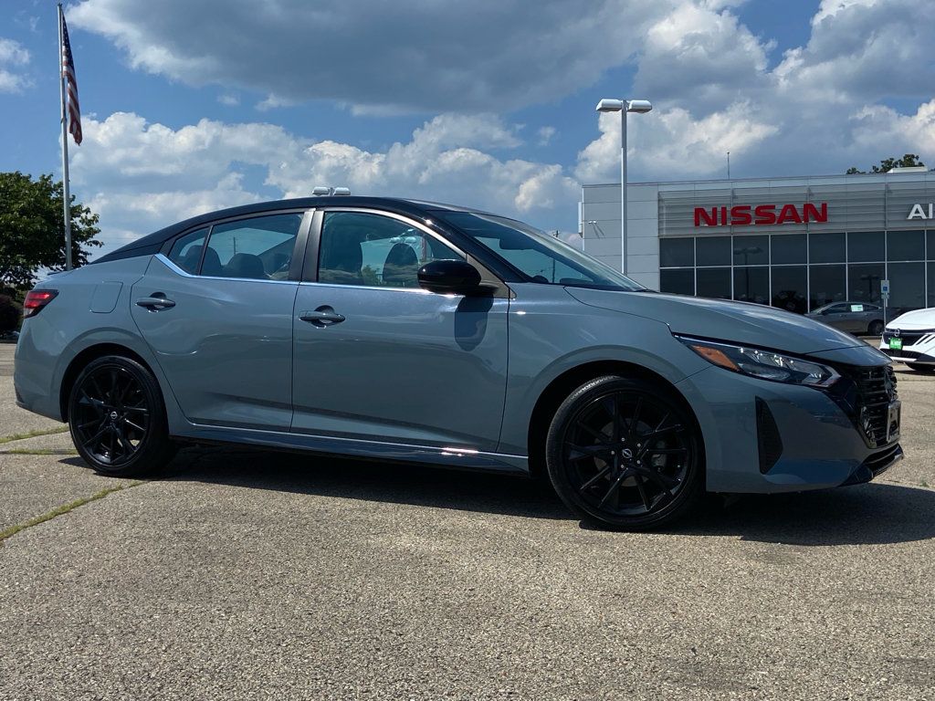 Used 2025 Nissan Sentra SR w/ Midnight Edition FWD image 1