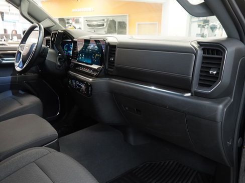 Used 2023 Chevrolet Silverado 1500 LT AWD/4WD image 36