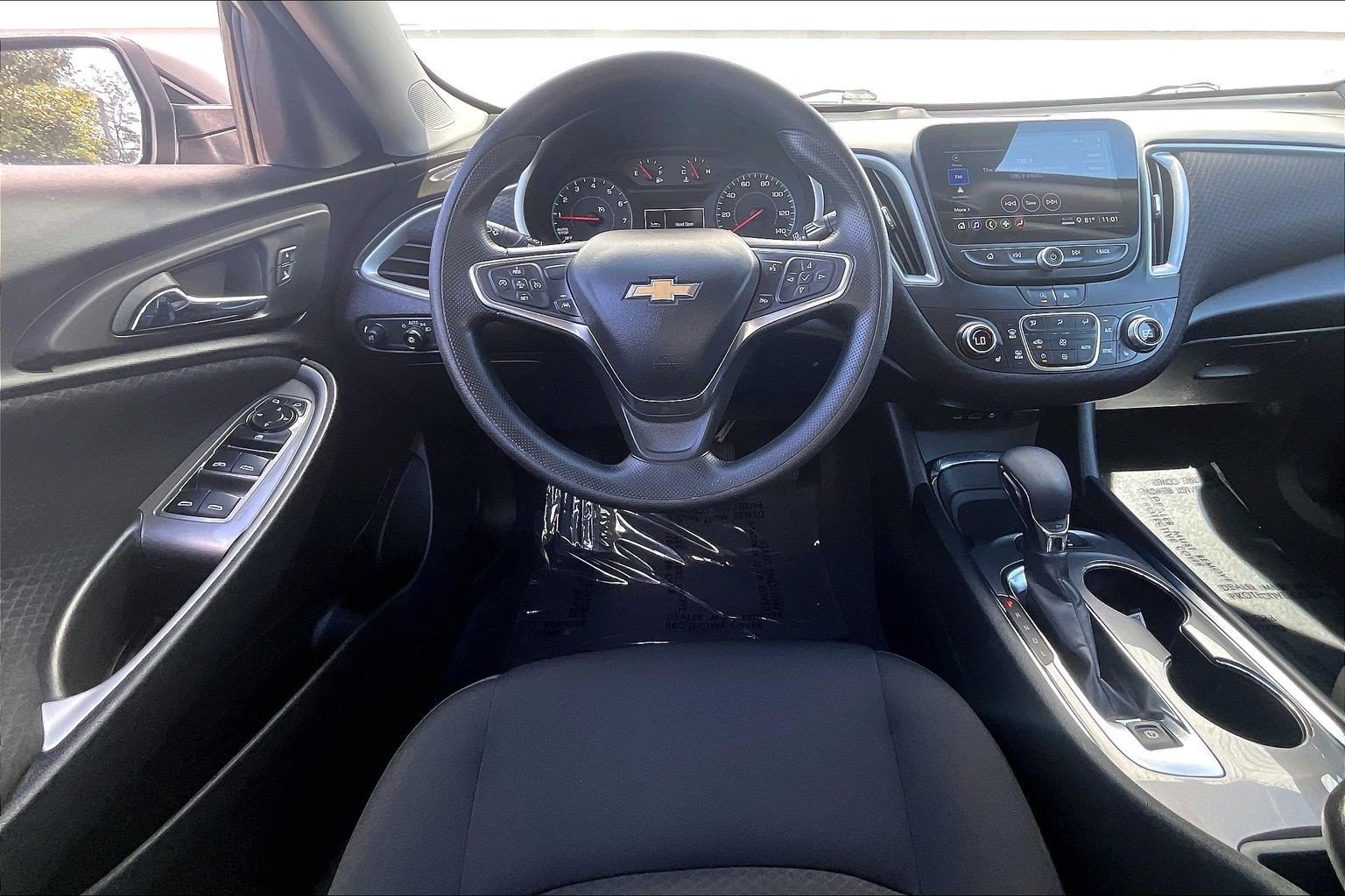 Used 2025 Chevrolet Malibu LT FWD image 6