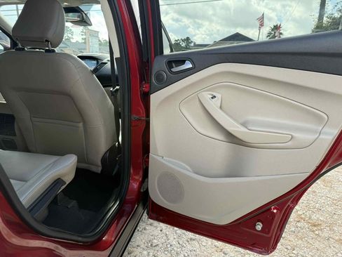 Used 2019 Ford Escape Titanium image 35