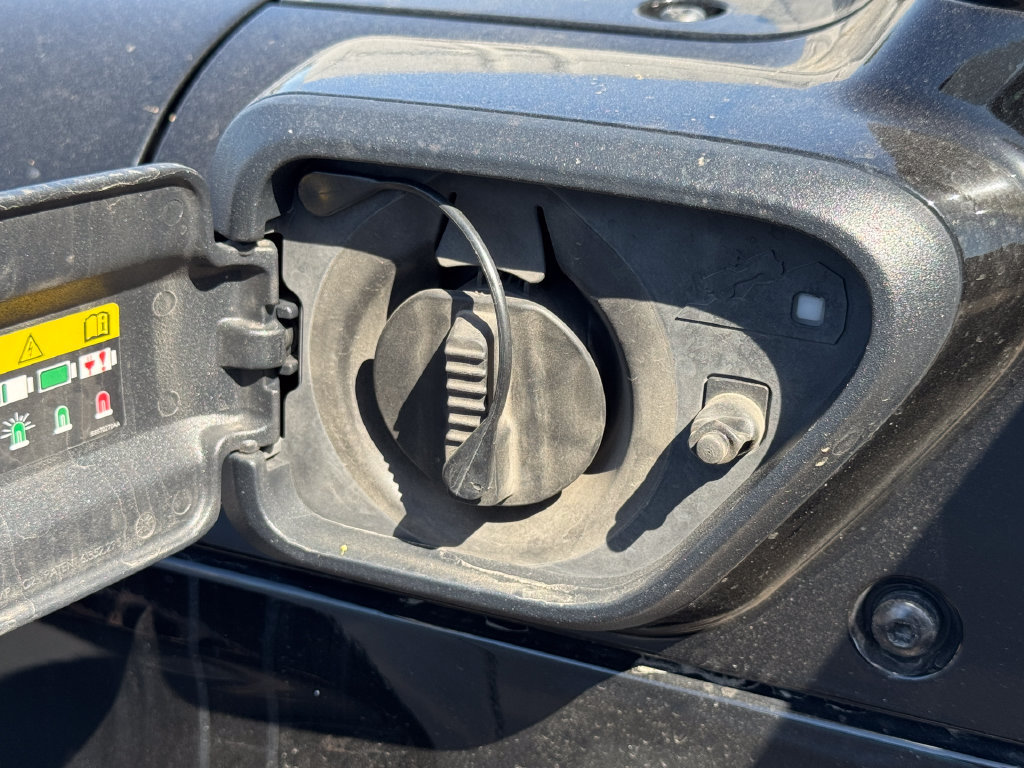 Used 2024 Jeep Wrangler Unlimited AWD/4WD image 9