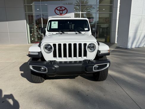 Used 2020 Jeep Gladiator Overland image 28