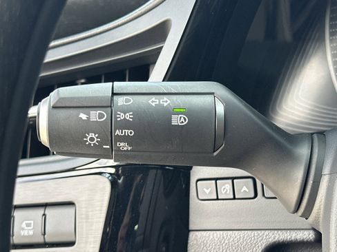 Used 2025 Lexus ES 350 Ultra Luxury w/ Accessory Package (Z2) FWD image 23