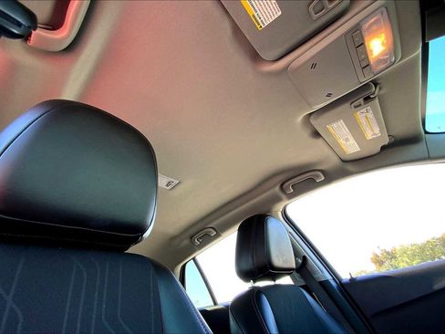 Certified 2022 Chevrolet Trax LT w/ Sport Edition image 25