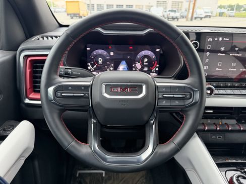 Used 2024 GMC Canyon AT4X AWD/4WD image 15