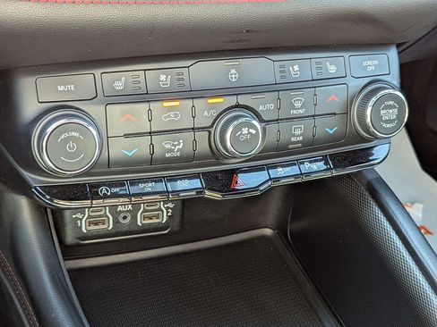 Used 2024 Dodge Durango GT RWD image 22