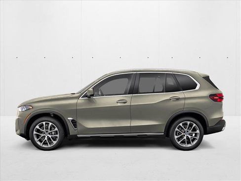 New 2026 BMW X5 M60i w/ Climate Comfort Package AWD/4WD image 3