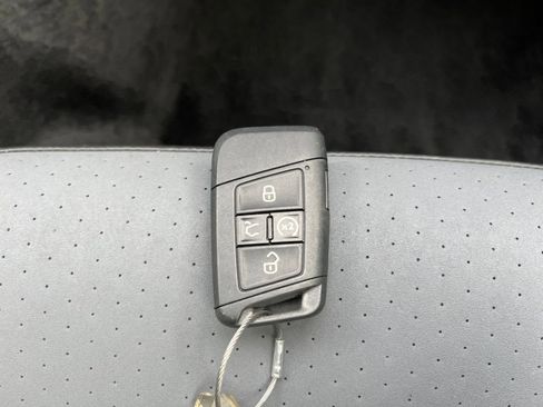 Used 2025 Volkswagen Jetta SE image 22