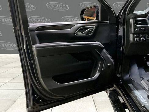 Used 2023 Chevrolet Tahoe Z71 w/ Z71 Off-Road Package image 11