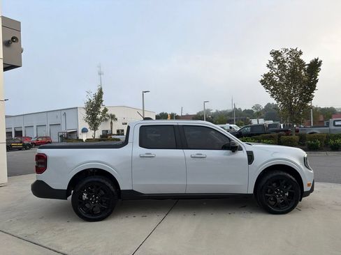 Certified 2026 Ford Maverick Lariat w/ Black Appearance Package AWD/4WD image 2