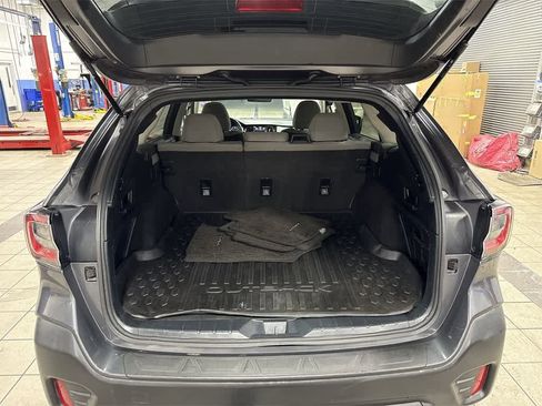 Used 2020 Subaru Outback Premium image 11
