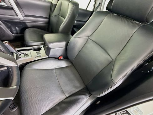 Used 2023 Toyota 4Runner Limited AWD/4WD image 21