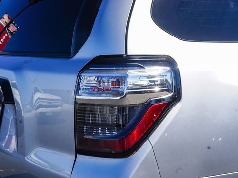 Used 2020 Toyota 4Runner TRD Off-Road image 7