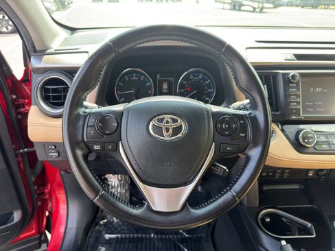 Used 2016 Toyota RAV4 Limited AWD/4WD image 18