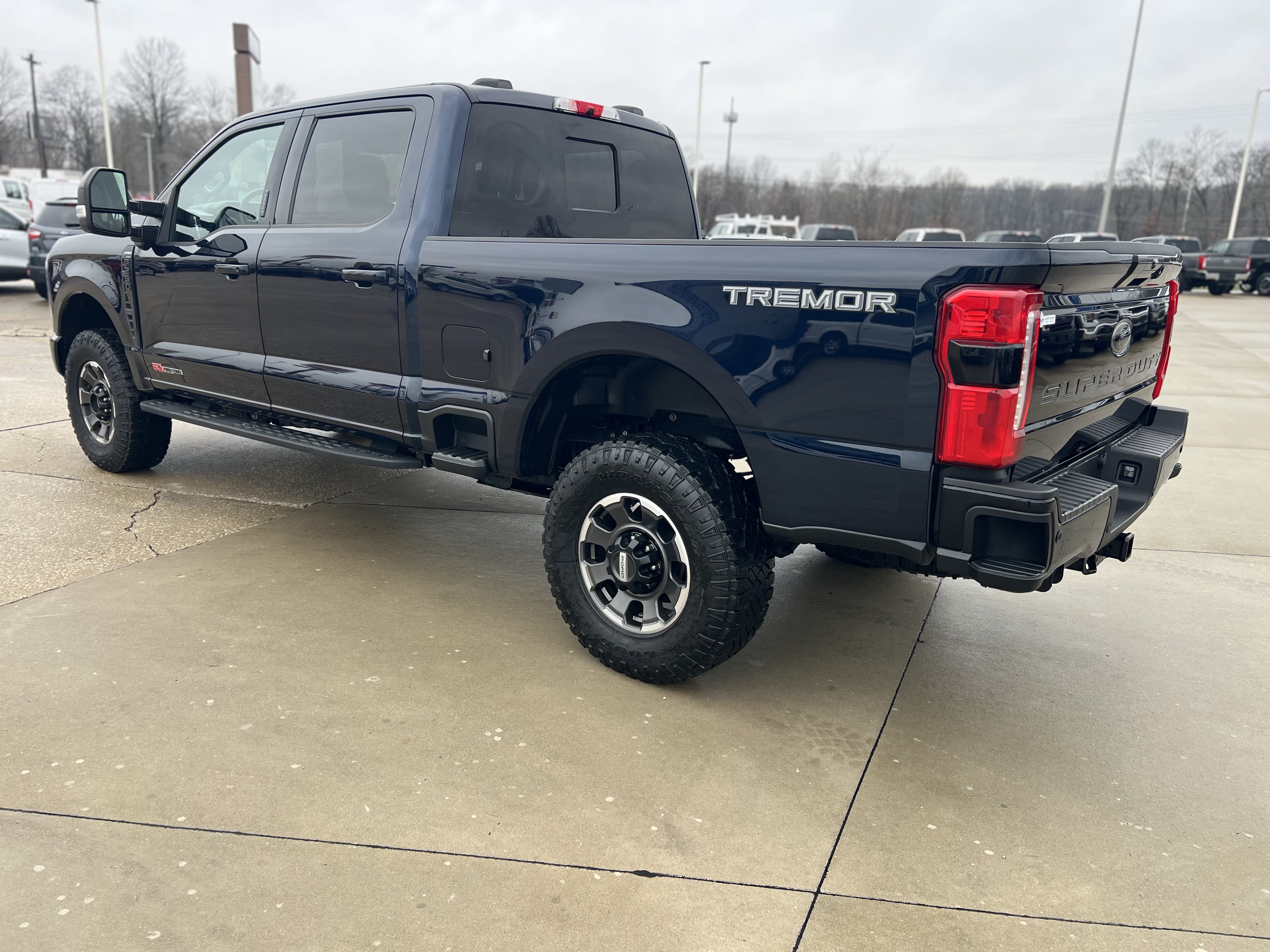 Used 2023 Ford F250 Lariat w/ Lariat Ultimate Package AWD/4WD image 12