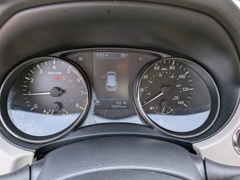 Used 2020 Nissan Rogue Sport SV w/ All-Weather Package AWD/4WD image 48