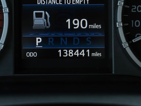 Used 2014 Toyota Tundra SR5 w/ TRD Off Road Package image 20