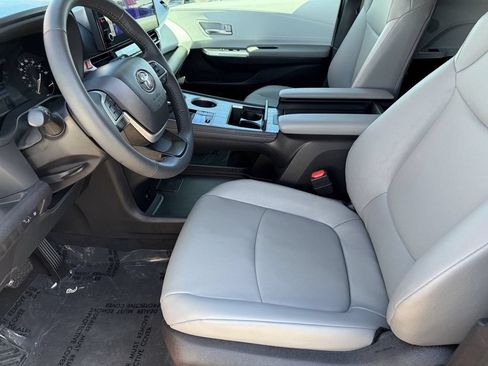 Certified 2025 Toyota Sienna XLE w/ XLE Plus Package AWD/4WD image 24