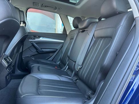 Used 2019 Audi Q5 2.0T Premium w/ Convenience Package image 12