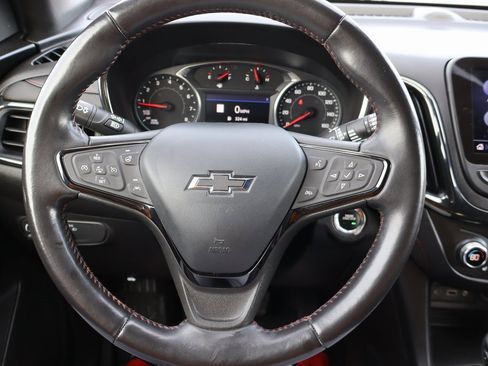 Used 2022 Chevrolet Equinox RS w/ Infotainment Package image 6