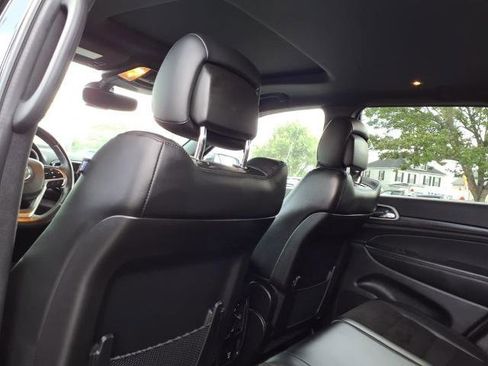 Used 2022 Jeep Grand Cherokee Laredo X image 12