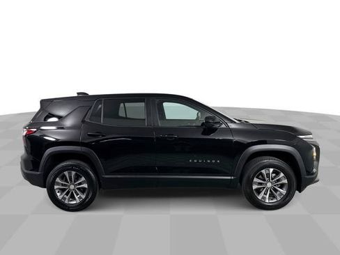 Used 2026 Chevrolet Equinox LT FWD image 9