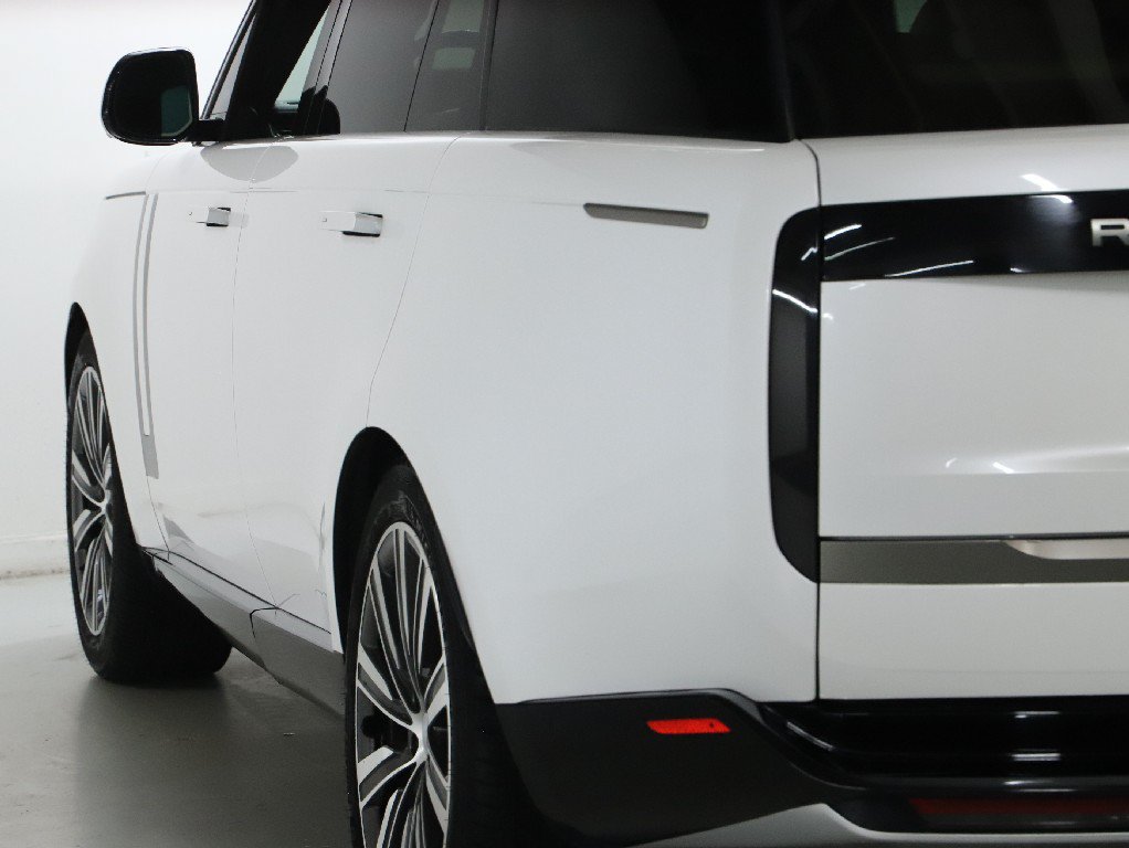 Used 2023 Land Rover Range Rover SE AWD/4WD image 6