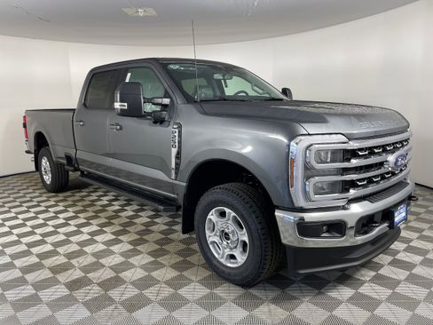 New 2026 Ford F250 XLT w/ XLT Premium Package image 7