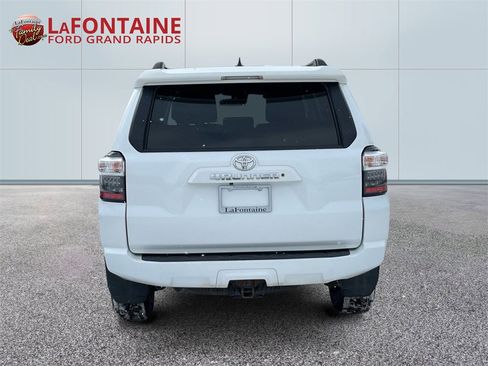 Used 2021 Toyota 4Runner SR5 image 6