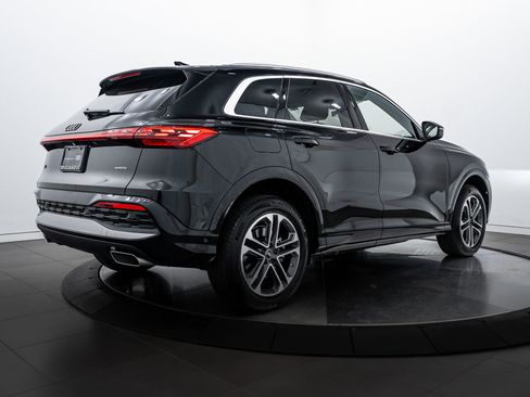 Certified 2025 Audi Q5 Premium Plus w/ Premium Plus image 4