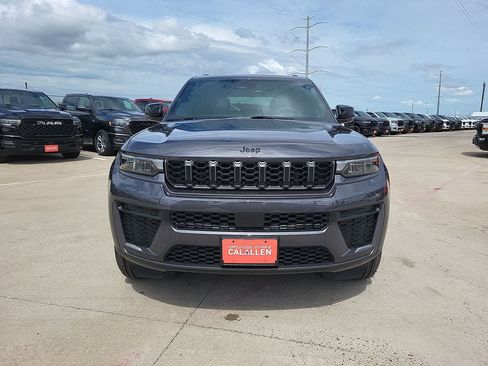 New 2026 Jeep Compass Latitude AWD/4WD image 14