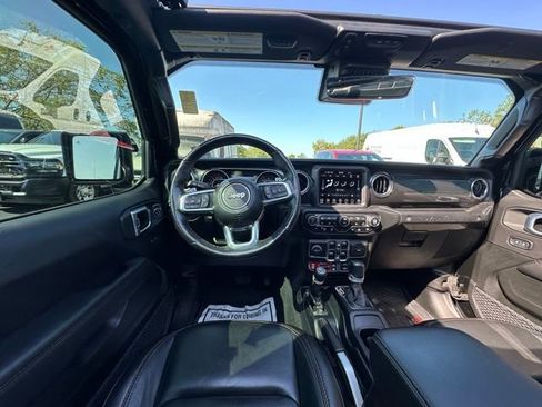 Used 2021 Jeep Wrangler Unlimited Rubicon w/ Trailer Tow Package image 18