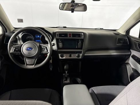 Used 2019 Subaru Outback 2.5i AWD/4WD image 12