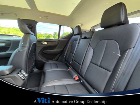 Used 2025 Volvo XC40 B5 Plus w/ Protection Package Premier image 11